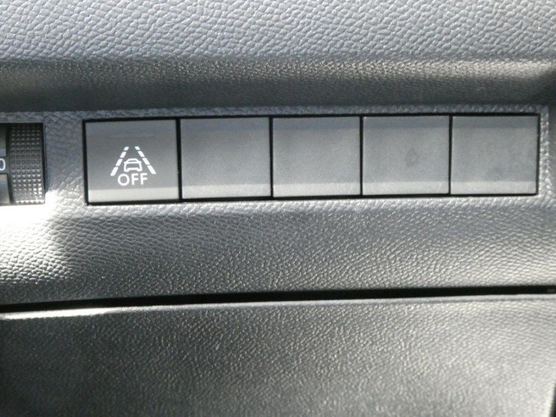 Photo 15 de l'offre de PEUGEOT 208 1.2 PureTech 100 EAT8 ACTIVE CarPlay SC Attel. à 19250€ chez Mérignac auto
