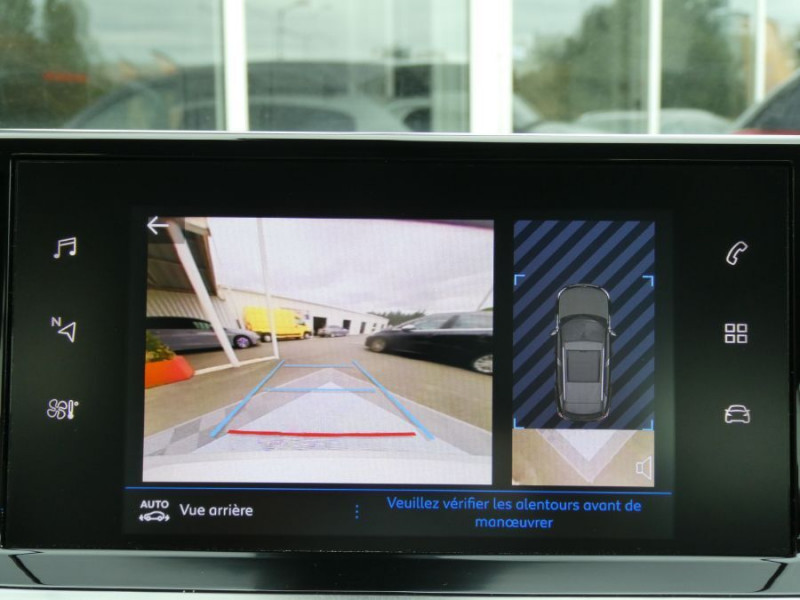 Photo 6 de l'offre de PEUGEOT 2008 II 1.2 PureTech 100 BVM6 ALLURE TOIT Ouvrant GPS ADML Camera à 19450€ chez Mérignac auto
