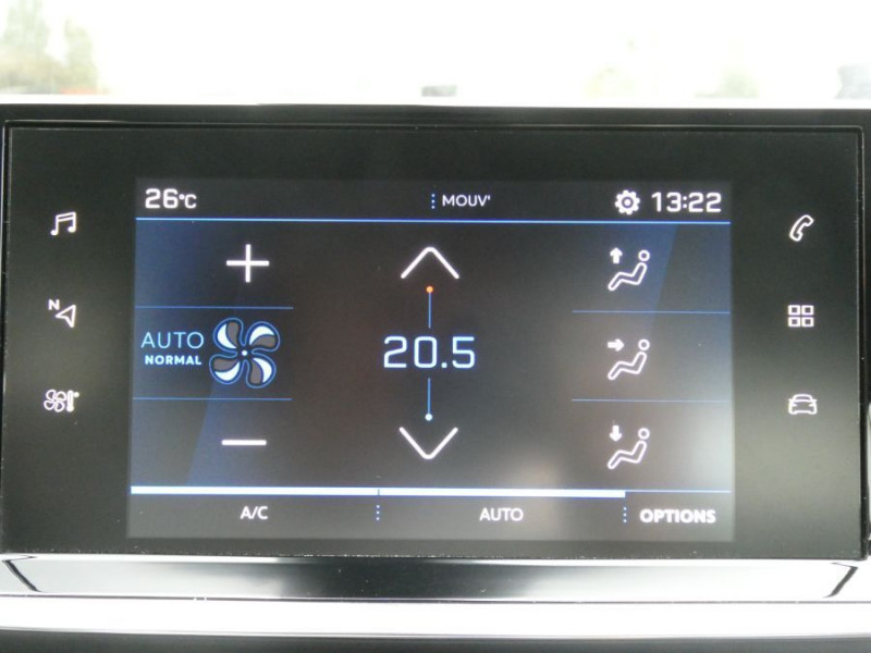 Photo 12 de l'offre de PEUGEOT 2008 II 1.2 PureTech 100 BVM6 ALLURE TOIT Ouvrant GPS ADML Camera à 19450€ chez Mérignac auto