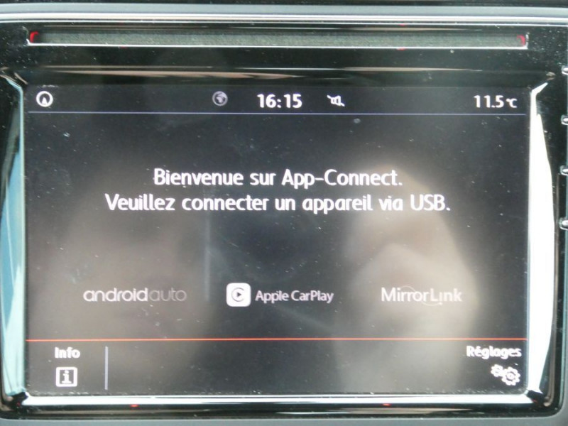 Photo 11 de l'offre de VOLKSWAGEN COCCINELLE CABRIOLET 1.2 TSI 105 BVM6 SOUND GPS JA17 Radars à 22950€ chez Mérignac auto