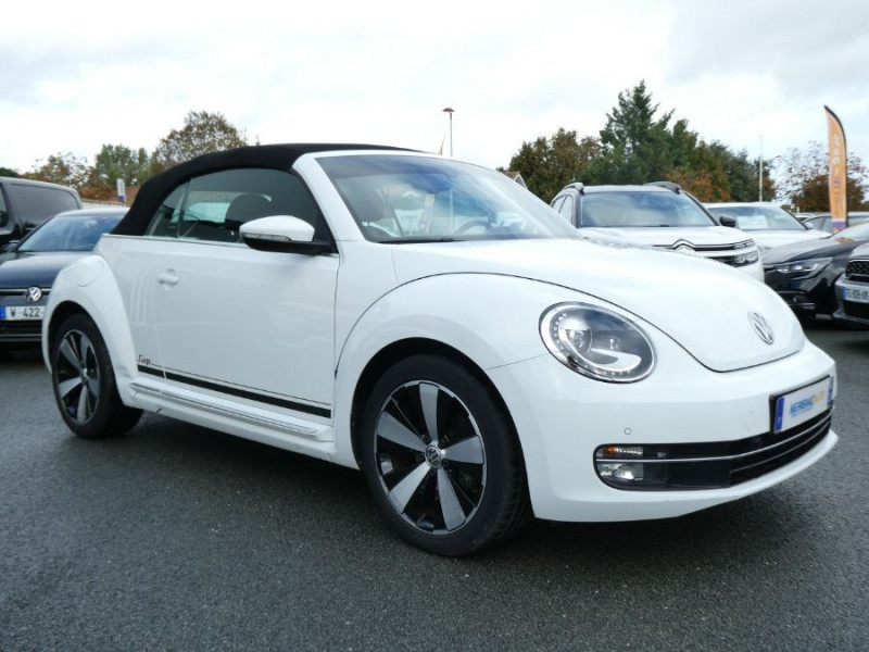 Photo 2 de l'offre de VOLKSWAGEN COCCINELLE CABRIOLET 1.2 TSI 105 BVM6 CUP BlueMotion Tech GPS Xénon JA18 à 21990€ chez Mérignac auto