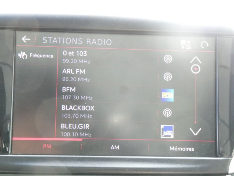 Photo 20 de l'offre de PEUGEOT 2008 1.2 PureTech 110 GT LINE TOIT Pano Grip Control à 14950€ chez Mérignac auto