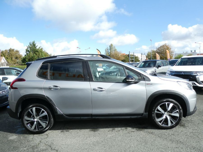 Photo 9 de l'offre de PEUGEOT 2008 1.2 PureTech 110 GT LINE TOIT Pano Grip Control à 14950€ chez Mérignac auto