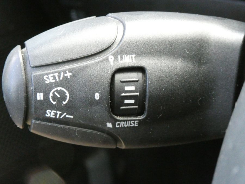 Photo 29 de l'offre de PEUGEOT 2008 1.2 PureTech 110 GT LINE TOIT Pano Grip Control à 14950€ chez Mérignac auto
