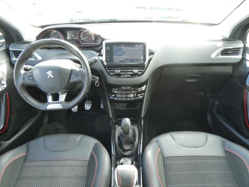 Photo 14 de l'offre de PEUGEOT 2008 1.2 PureTech 110 GT LINE TOIT Pano Grip Control à 14950€ chez Mérignac auto