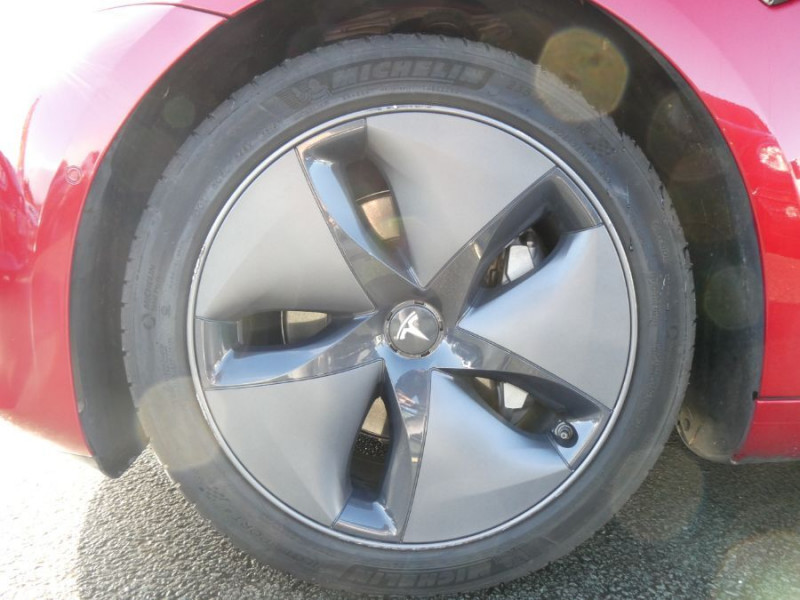Photo 32 de l'offre de TESLA MODEL 3 DUAL MOTOR GRANDE AUTONOMIE AWD 1ère Main à 34900€ chez Mérignac auto