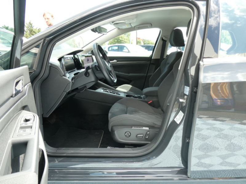 Photo 13 de l'offre de VOLKSWAGEN GOLF VIII 1.4 HYBRID 204 STYLE GPS Camera Privacy Glass ACC LED+ 1ère Main à 29450€ chez Mérignac auto