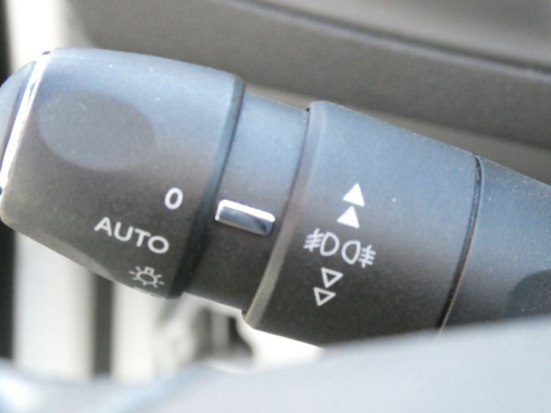 Photo 22 de l'offre de DS DS4 1.2 PureTech 130 BVM6 SO CHIC GPS JA17 à 10950€ chez Mérignac auto