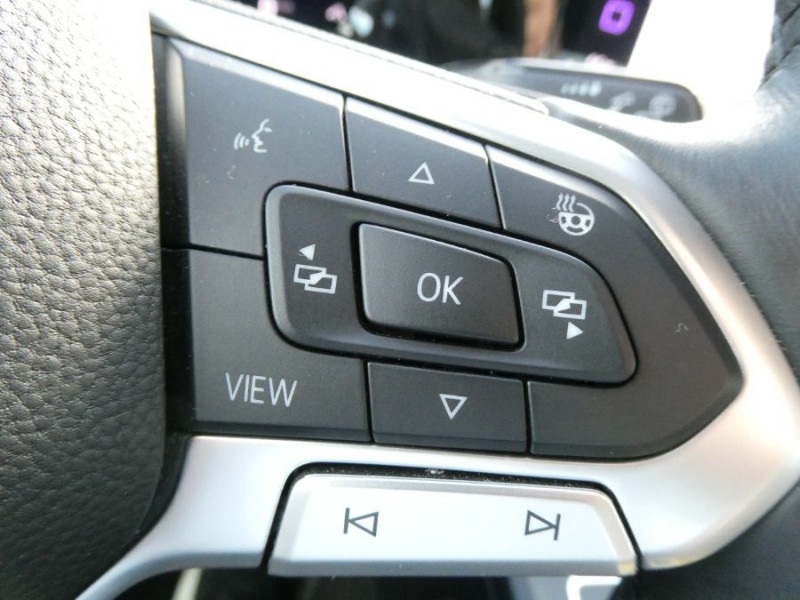 Photo 26 de l'offre de VOLKSWAGEN GOLF VIII 1.5 eTSI 150 BVA STYLE 1st Edition GPS ACC JA18 à 27950€ chez Mérignac auto