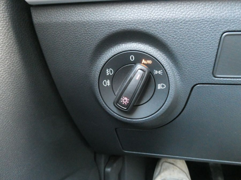 Photo 28 de l'offre de SEAT IBIZA 1.0 MPI 80 STYLE PLUS Camera Radars CarPlay... Gtie 07/26 à 17790€ chez Mérignac auto