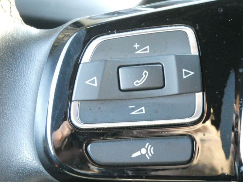 Photo 22 de l'offre de VOLKSWAGEN COCCINELLE CABRIOLET 1.2 TSI 105 BVM6 ALLSTAR GPS JA17 Camera Radars à 24750€ chez Mérignac auto