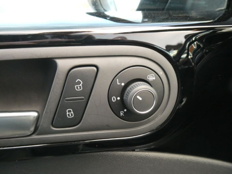 Photo 25 de l'offre de VOLKSWAGEN COCCINELLE CABRIOLET 1.2 TSI 105 BVM6 ALLSTAR GPS JA17 Camera Radars à 24750€ chez Mérignac auto