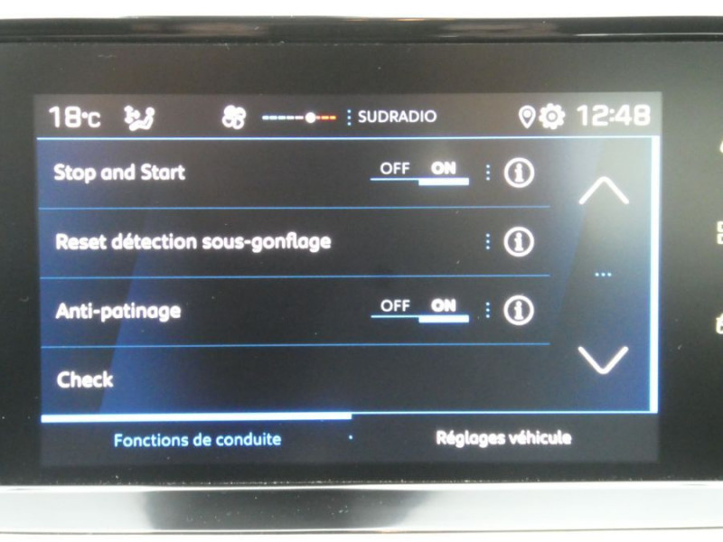 Photo 18 de l'offre de PEUGEOT 208 1.2 PureTech 100 EAT8 ACTIVE CarPlay SC à 17950€ chez Mérignac auto