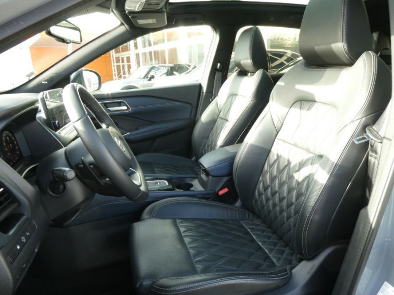 Photo 5 de l'offre de NISSAN QASHQAI 1.3 HYBRID 158 Xtronic 2WD TEKNA CUIR TOIT Pano à 29450€ chez Mérignac auto