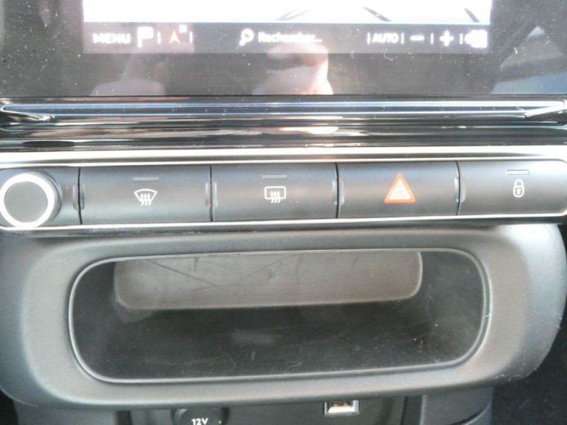 Photo 27 de l'offre de CITROEN C3 III NEW 1.2 PureTech 82 SHINE GPS JA16 à 15950€ chez Mérignac auto