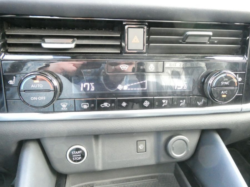 Photo 22 de l'offre de NISSAN QASHQAI 1.3 HYBRID 158 Xtronic 2WD TEKNA CUIR TOIT Pano à 29450€ chez Mérignac auto