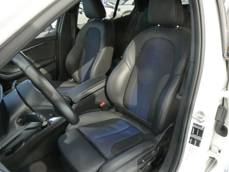 Photo 5 de l'offre de BMW SERIE 1 (F40) 120D 190 BVA8 M SPORT CarPlay ACC SC Attel. à 28490€ chez Mérignac auto