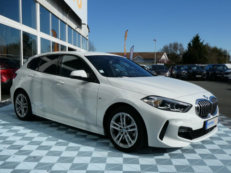 Photo 2 de l'offre de BMW SERIE 1 (F40) 120D 190 BVA8 M SPORT CarPlay ACC SC Attel. à 28490€ chez Mérignac auto