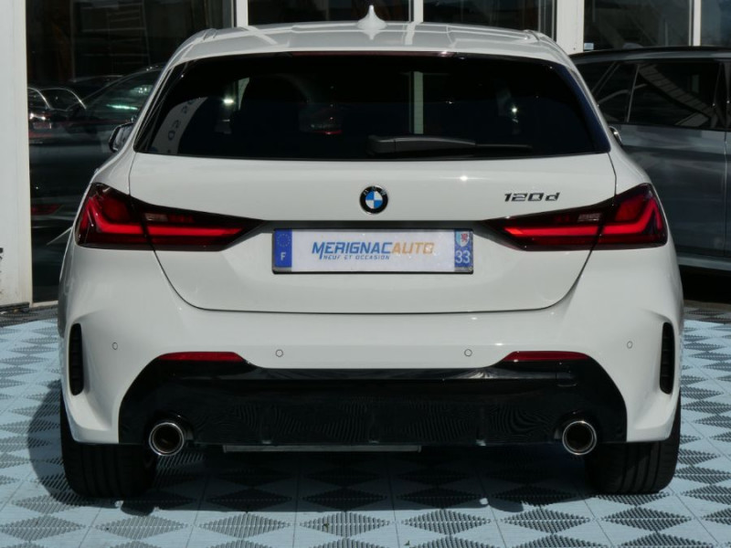 Photo 14 de l'offre de BMW SERIE 1 (F40) 120D 190 BVA8 M SPORT CarPlay ACC SC Attel. à 28490€ chez Mérignac auto