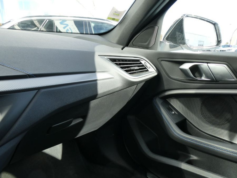 Photo 39 de l'offre de BMW SERIE 1 (F40) 120D 190 BVA8 M SPORT CarPlay ACC SC Attel. à 28490€ chez Mérignac auto