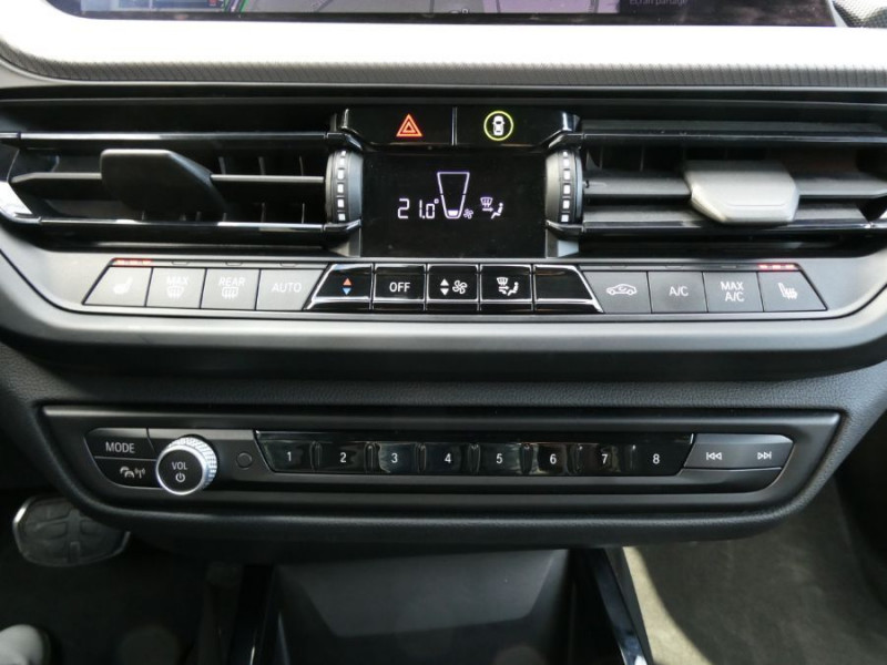 Photo 30 de l'offre de BMW SERIE 1 (F40) 120D 190 BVA8 M SPORT CarPlay ACC SC Attel. à 28490€ chez Mérignac auto