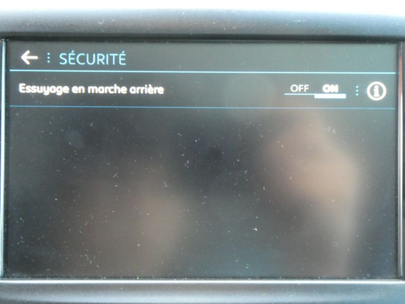 Photo 20 de l'offre de PEUGEOT 208 1.2 PureTech 82 SIGNATURE GPS Radar RER à 12450€ chez Mérignac auto