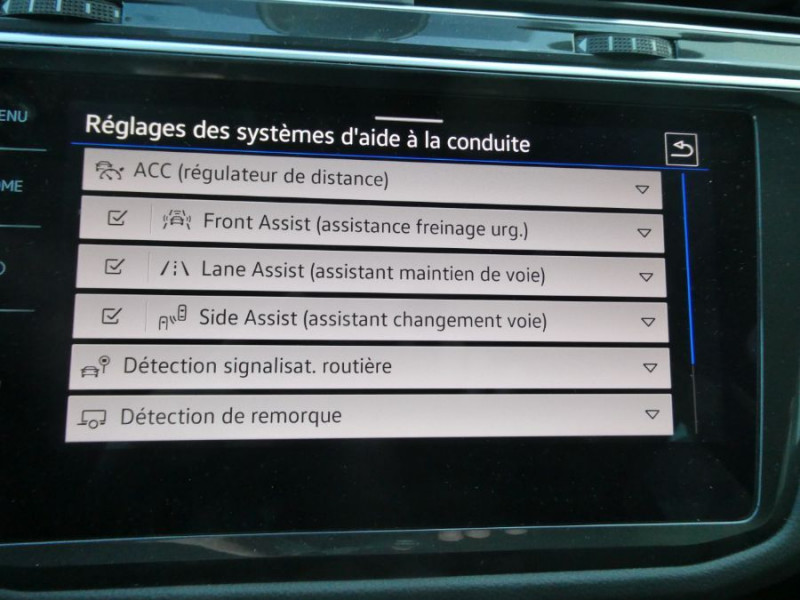 Photo 31 de l'offre de VOLKSWAGEN TIGUAN II (2) 2.0 TDI 150 DSG 2WD ELEGANCE GPS Camera ACC Attel. à 34890€ chez Mérignac auto