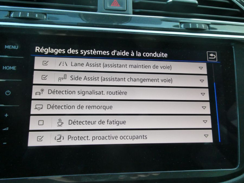 Photo 32 de l'offre de VOLKSWAGEN TIGUAN II (2) 2.0 TDI 150 DSG 2WD ELEGANCE GPS Camera ACC Attel. à 34890€ chez Mérignac auto