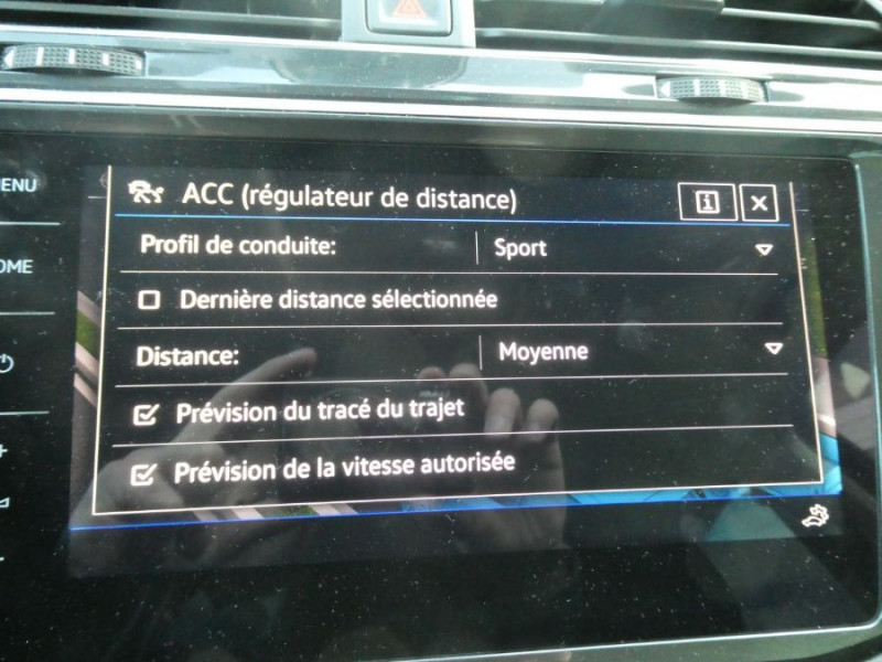 Photo 27 de l'offre de VOLKSWAGEN TIGUAN II (2) 2.0 TDI 150 DSG 2WD ELEGANCE GPS Camera ACC Attel. à 34890€ chez Mérignac auto
