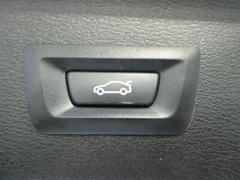 Photo 6 de l'offre de BMW X1 (F48) SDRIVE 18DA 150 BVA8 LOUNGE GPS LED CarPlay Hayon EL. à 25750€ chez Mérignac auto