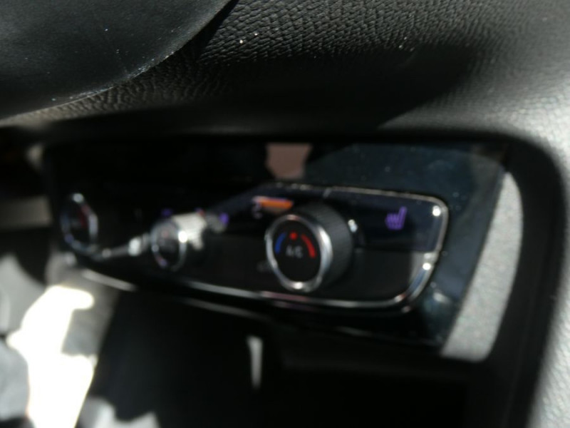 Photo 30 de l'offre de OPEL CORSA VI 1.5 Diesel 100 BVM6 PACK SPORT ELEGANCE TOIT Pano Camera CarPlay à 16790€ chez Mérignac auto