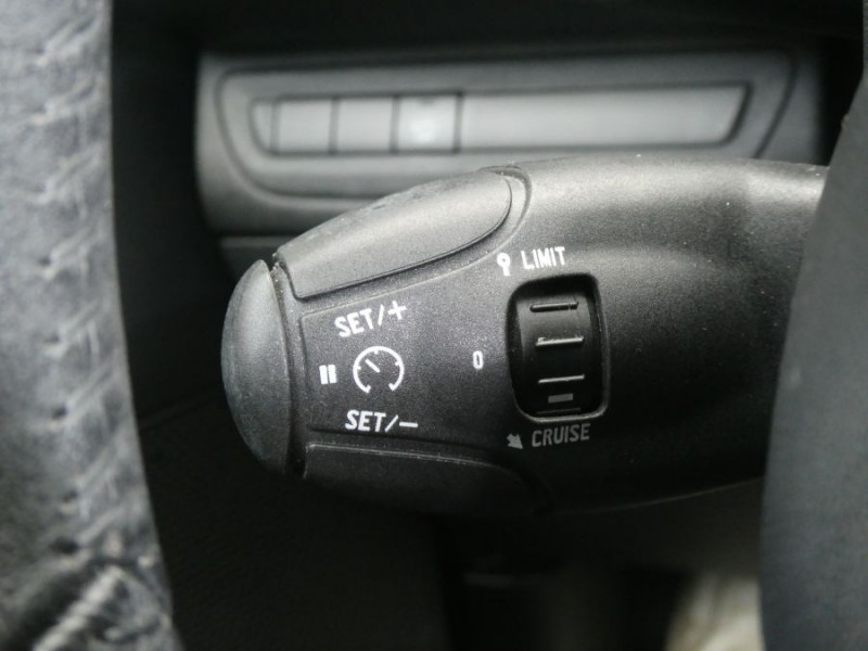 Photo 22 de l'offre de PEUGEOT 208 1.2 PureTech 82 STYLE GPS Privacy Glass Carplay à 10450€ chez Mérignac auto
