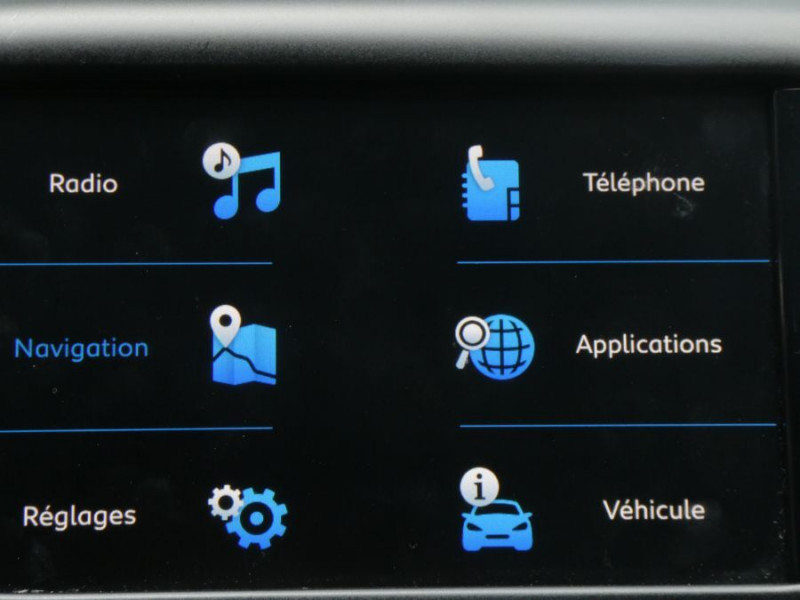 Photo 19 de l'offre de PEUGEOT 208 1.2 PureTech 82 STYLE GPS Privacy Glass Carplay à 10450€ chez Mérignac auto