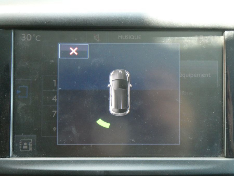 Photo 7 de l'offre de PEUGEOT 208 1.2 PureTech 82 STYLE GPS Privacy Glass Carplay à 11250€ chez Mérignac auto