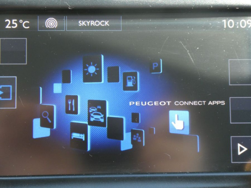 Photo 27 de l'offre de PEUGEOT 2008 1.2 PureTech 82 STYLE GPS Radar RER Privacy Glass 1ere main à 11450€ chez Mérignac auto