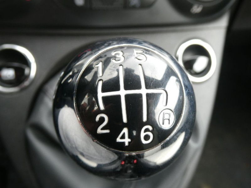 Photo 19 de l'offre de FIAT 500C 1.0 70 HYBRID BVM6 STAR JA16 CarPlay 7" à 14950€ chez Mérignac auto