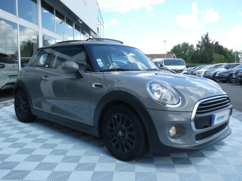 Photo 3 de l'offre de MINI MINI III (F56) ONE 102 BVM6 SHOREDITCH GPS TOIT Ouvrant Induction à 16450€ chez Mérignac auto