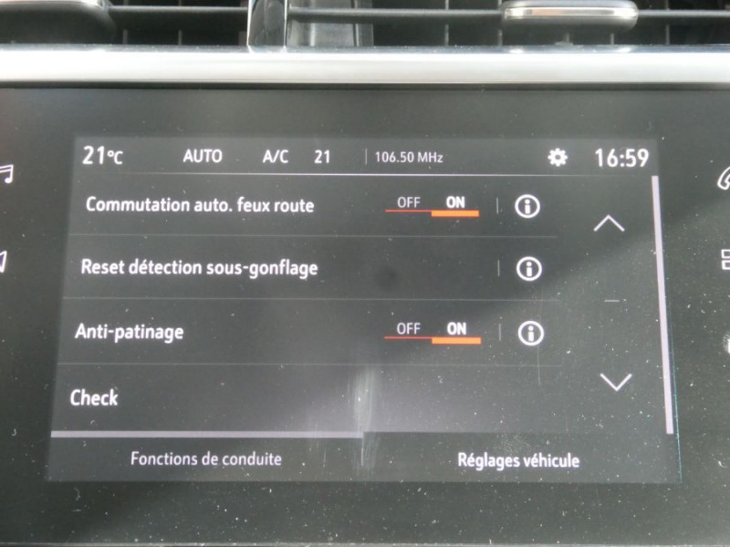 Photo 18 de l'offre de OPEL CORSA VI 1.5 Diesel 100 BVM6 SPORT ELEGANCE TOIT Pano Camera CarPlay à 17950€ chez Mérignac auto