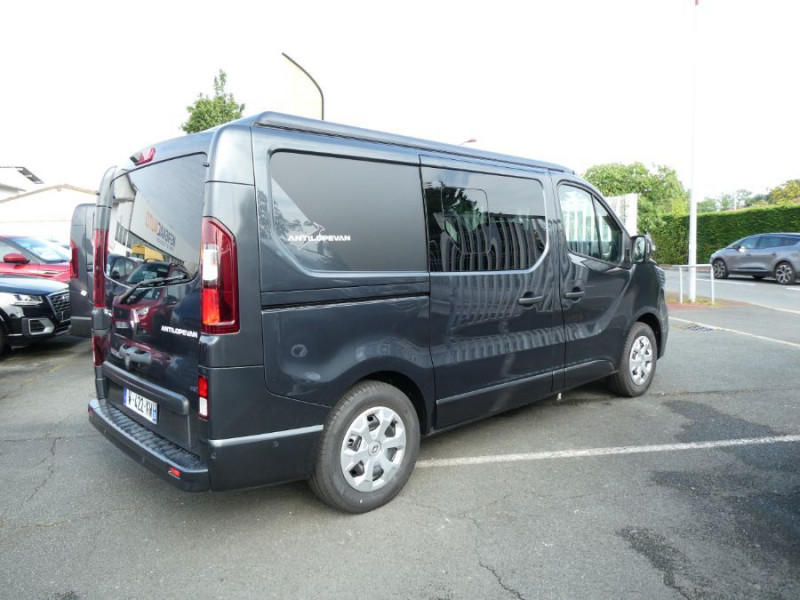 Photo 2 de l'offre de RENAULT TRAFIC VAN ANTILOPE VAN Aménagé FLEX PLUS 2.0 DCi 130 BVM6 L1 CONFORT 2 Lits à 55450€ chez Mérignac auto