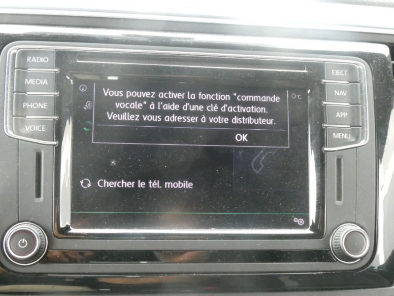 Photo 18 de l'offre de VOLKSWAGEN COCCINELLE CABRIOLET 1.2 TSI 105 BVM6 DESIGN GPS Radars Clim Auto SC à 21950€ chez Mérignac auto