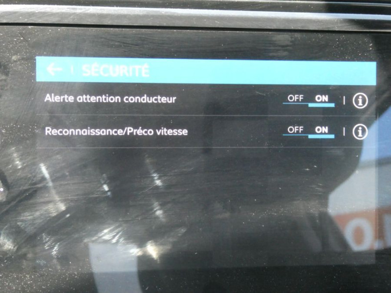 Photo 21 de l'offre de CITROEN C3 III NEW 1.2 PureTech 83 FEEL PACK GPS Clim Auto RER LED à 12480€ chez Mérignac auto