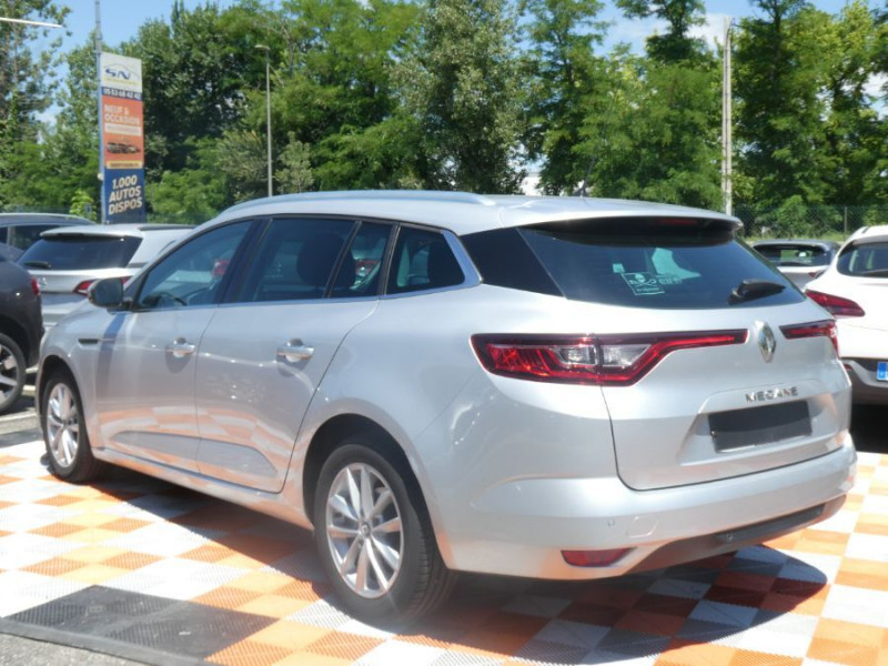 Photo 23 de l'offre de RENAULT MEGANE ESTATE IV 1.5 DCI 110 EDC BUSINESS GPS Radars à 12950€ chez Mérignac auto