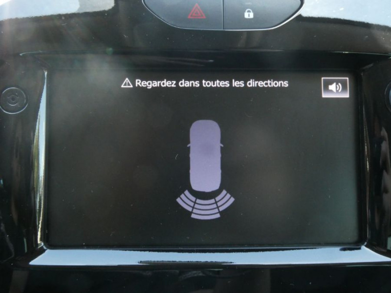 Photo 8 de l'offre de RENAULT CLIO IV 0.9 TCE 90 GENERATION GPS Carte ML JA16 Radar à 11950€ chez Mérignac auto