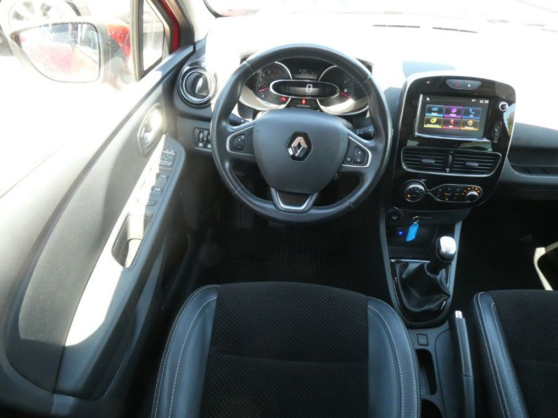 Photo 4 de l'offre de RENAULT CLIO IV 0.9 TCE 90 GENERATION GPS Carte ML JA16 Radar à 11950€ chez Mérignac auto