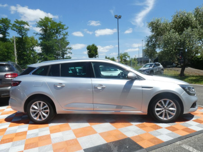 Photo 11 de l'offre de RENAULT MEGANE ESTATE IV 1.5 DCI 110 EDC BUSINESS GPS Radars à 12950€ chez Mérignac auto