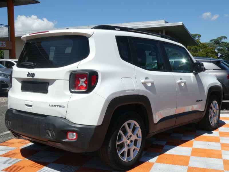 Photo 2 de l'offre de JEEP RENEGADE 1.6 MultiJet D 130 BVM6 LIMITED GPS Radars à 19490€ chez Mérignac auto