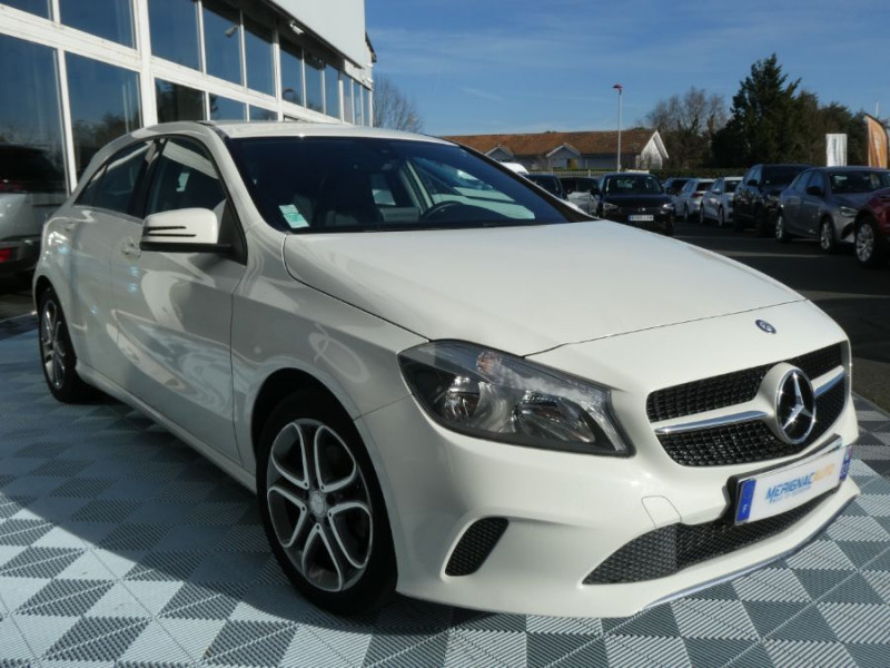 Photo 2 de l'offre de MERCEDES-BENZ CLASSE A 160 E 7G-DCT INSPIRATION Camera JA17 1ère Main à 17950€ chez Mérignac auto