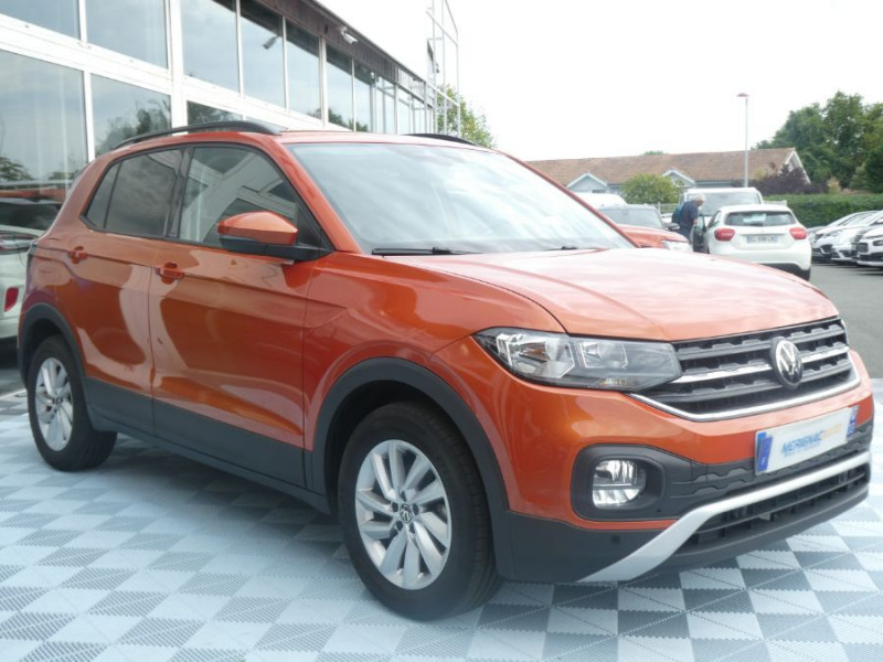 Photo 3 de l'offre de VOLKSWAGEN T-CROSS 1.0 TSI 110 DSG7 LIFE PACK CarPlay Radars ACC RER Privacy Glass à 21450€ chez Mérignac auto