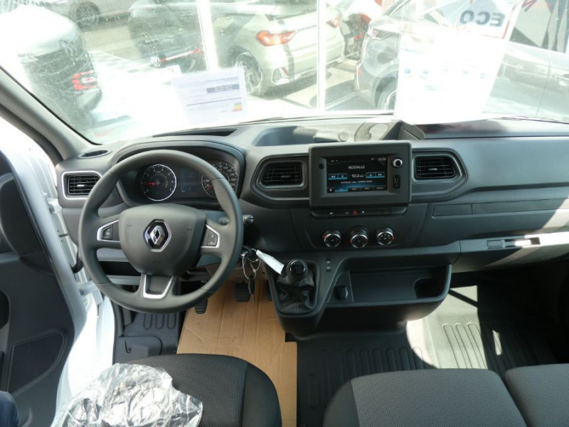 Photo 4 de l'offre de RENAULT MASTER L2H2 2.3 Blue dCi 135 BVM6 3.5T GRAND CONFORT GPS Camera Ptes 270° 27900€ HT à 27900€ chez Mérignac auto