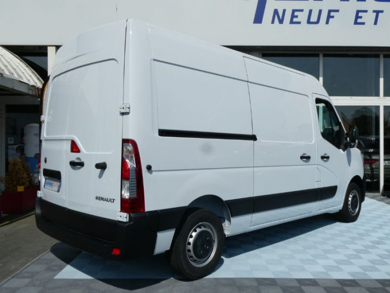 Photo 9 de l'offre de RENAULT MASTER L2H2 2.3 Blue dCi 135 BVM6 3.5T GRAND CONFORT GPS Camera Ptes 270° 27900€ HT à 27900€ chez Mérignac auto